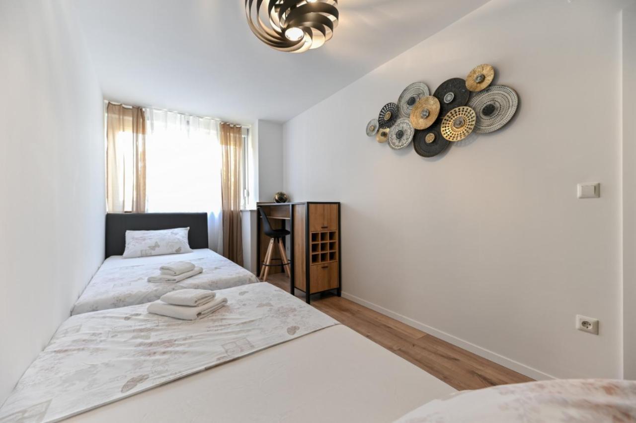 Newly Renovated Apartment Luce Задар Екстериор снимка